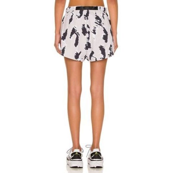 ADIDAS BY STELLA MCCARTNEY Shorts size small.              C - Picture 5 of 9